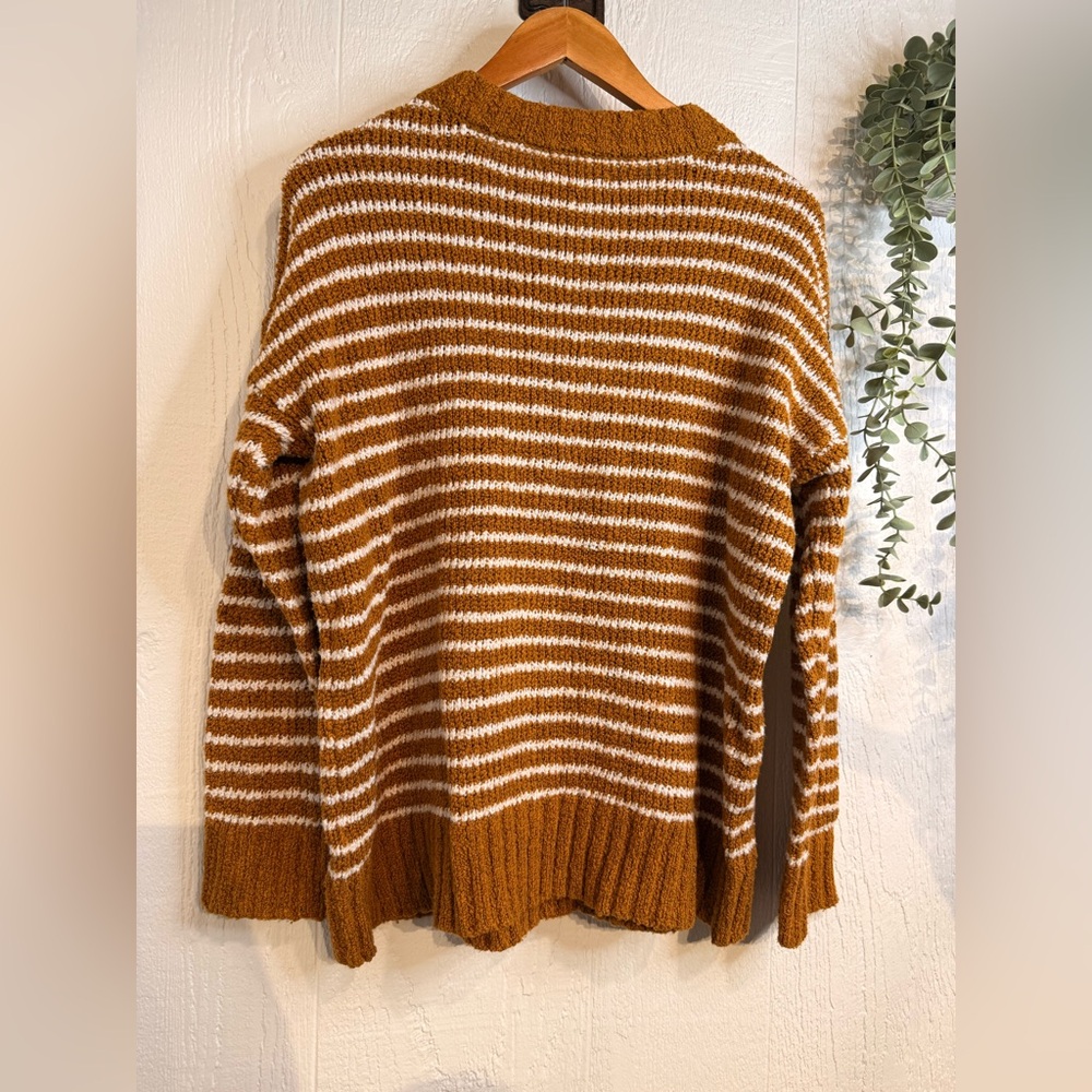 American Eagle Pullover - image 4